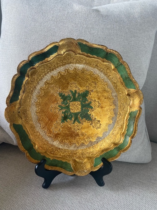 Vintage Other - Vintage Florentine Plate. Made in Italy. Green and Gold. Approximately 12”.